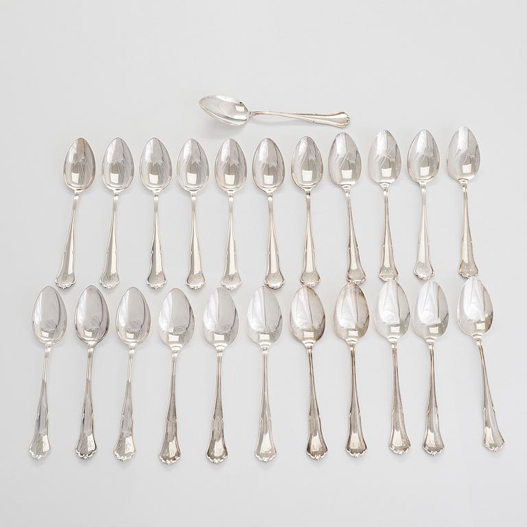 Bestickuppsättning, 88 delar, silver, "Chippendale", finska stämplar samt finska importstämplar 1963-1991.