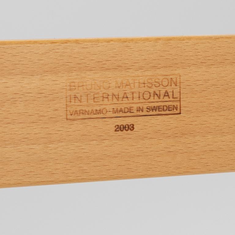 Bruno Mathsson, fåtölj "Eva", Bruno Mathsson International, Värnamo 2003.