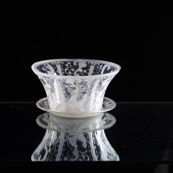 A Simon Gate engraved glass bowl and stand, Orrefors 1929.