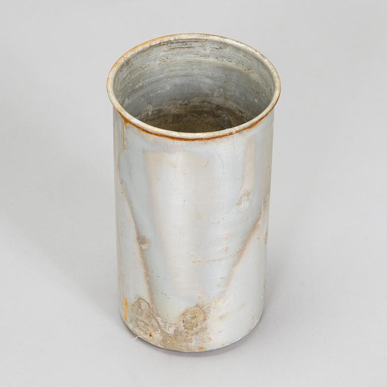 Alvar Aalto, an early 1970s ashtray for Valaistustyö.
