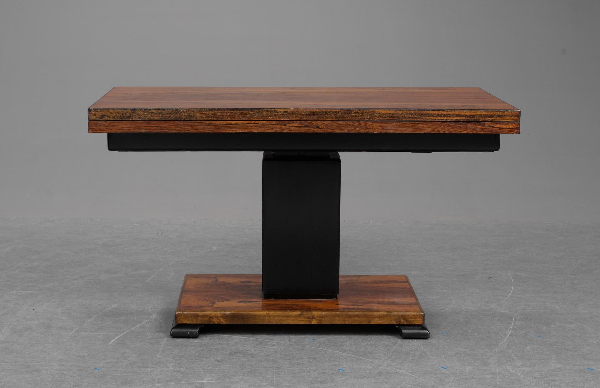 An Otto Wretling adjustable table, ´Idealbordet´ (The Ideal Table), Umeå 1930´s.