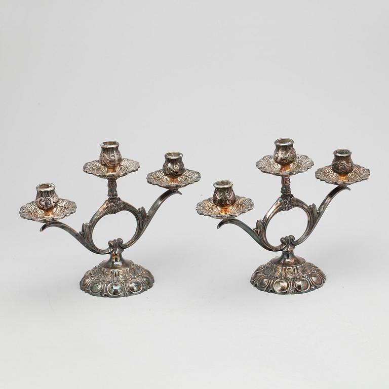 KANDELABRAR, ett par, silver, mellanöstern, 1900-talets andra hälft.