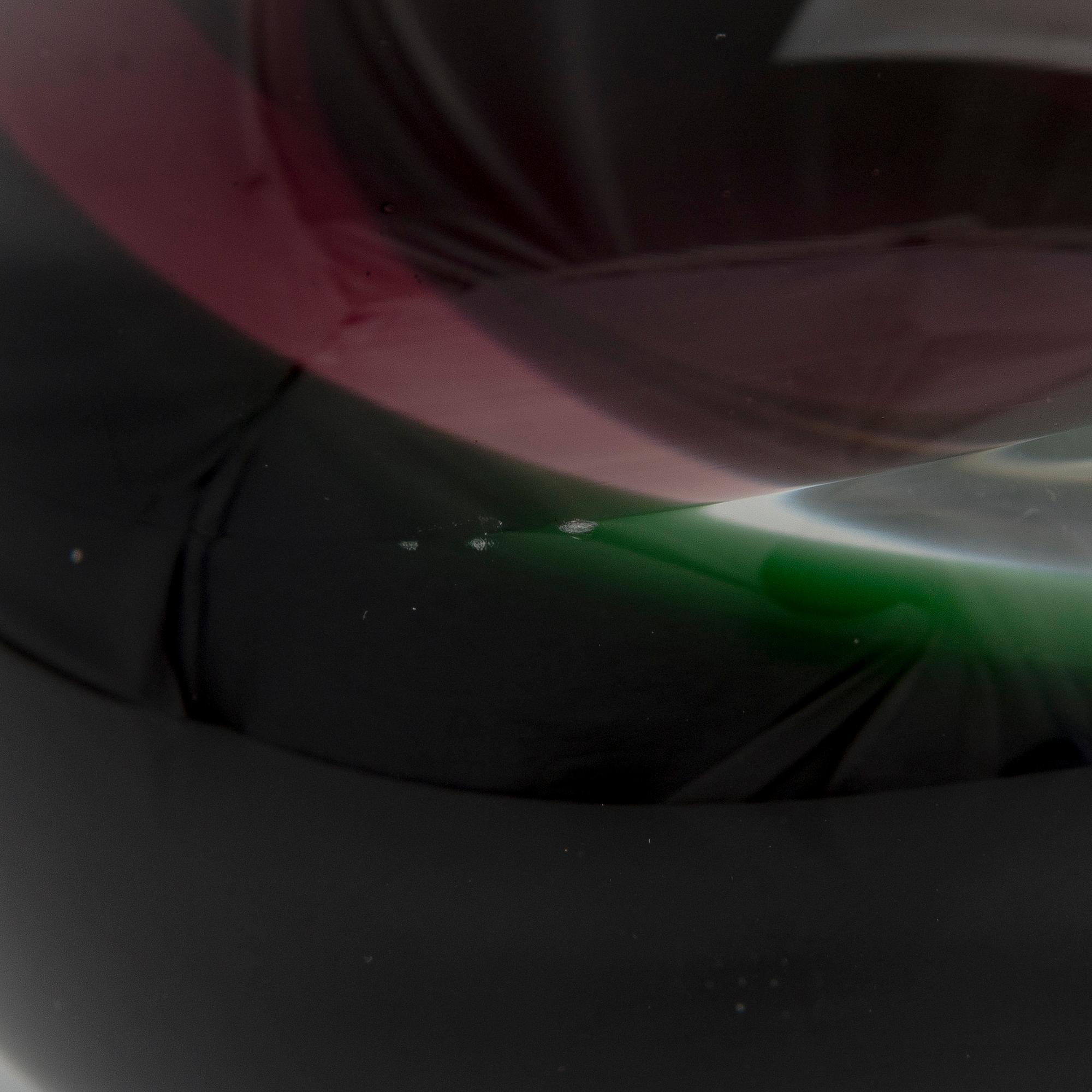 Timo Sarpaneva, a 'Sleeping bird' sculpture signed Timo Sarpaneva 1996. Nuutajärvi glass factory.