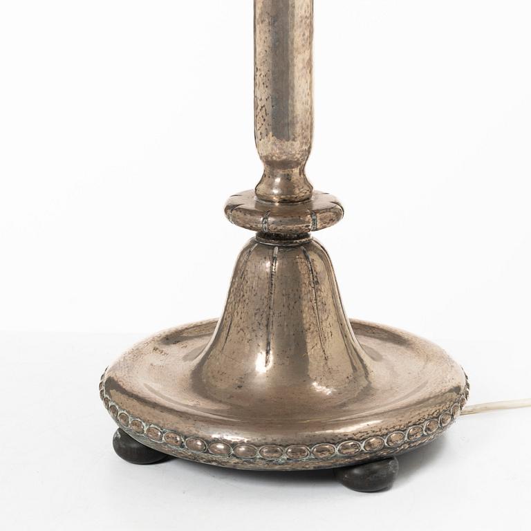 C.G. Hallberg, bordslampa, silver, Stockholm, 1921.