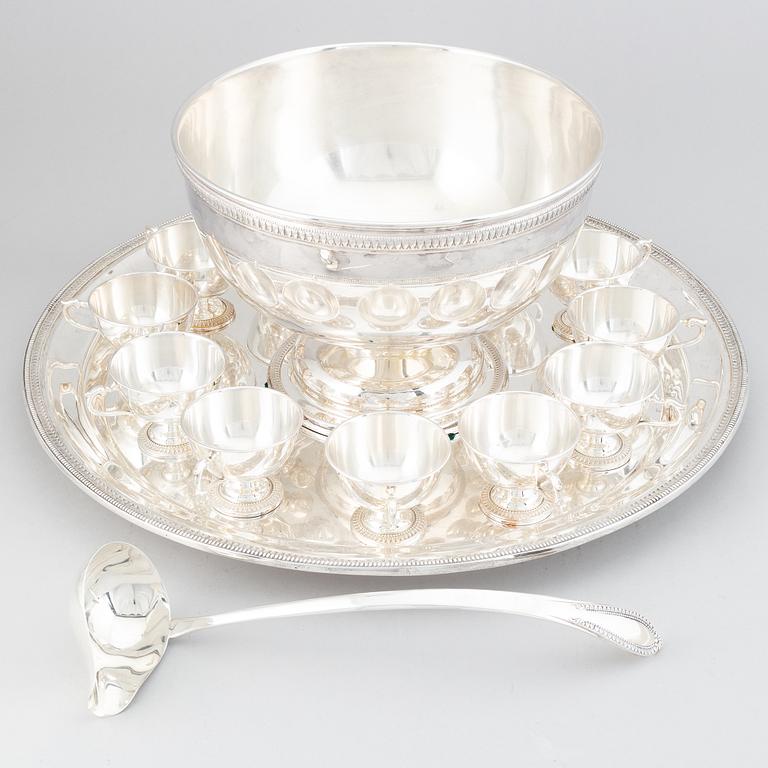 A Louis XVI-style silver 925/1000 punch-set, marked Camosso, Peru.