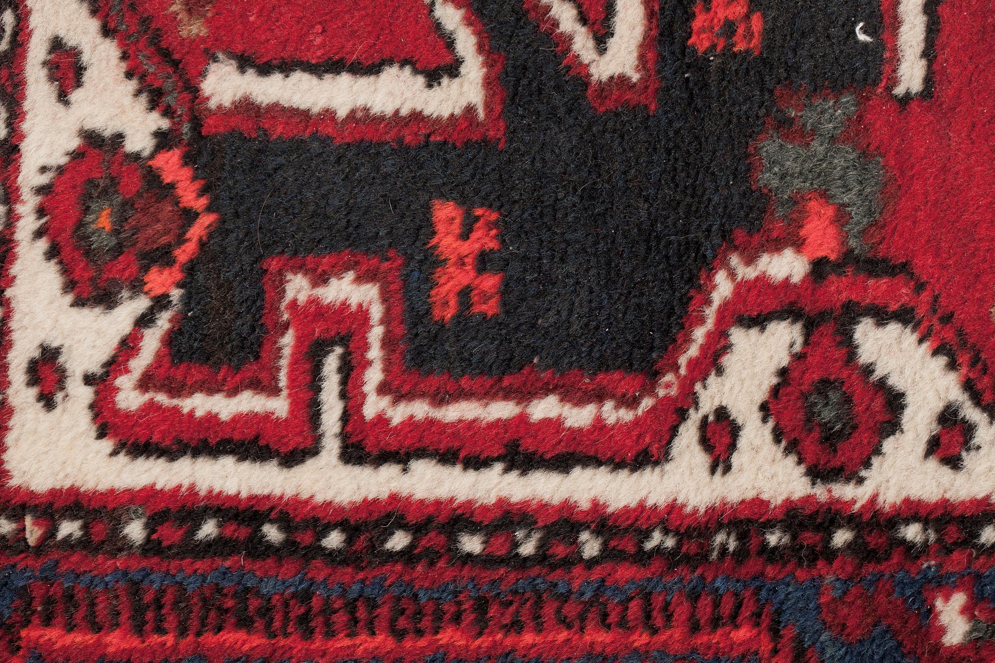 MATTA, Hamadan. Ca 219x102 cm.