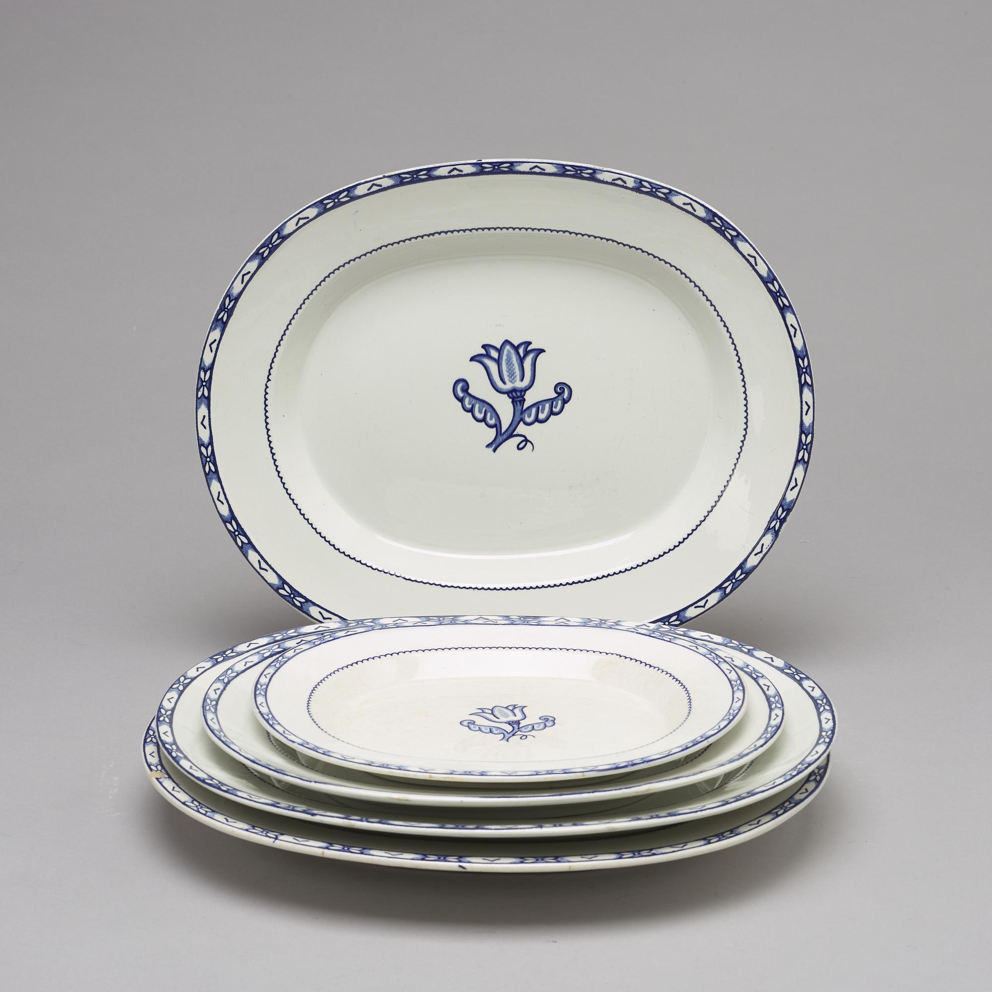 WILHELM KÅGE, servisdelar, 30 delar, flintgods, "Holland", Gustavsberg.