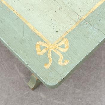 A trestle table, second half of the 20th century.