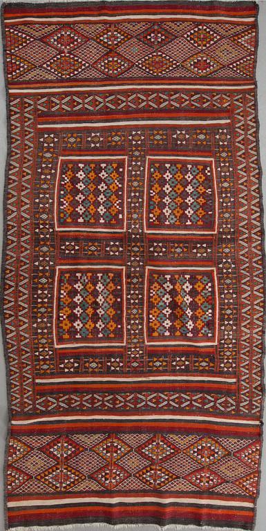 MATTA/TÄCKE, semiantik, Nordafrika/Centralasien. Ca 265 x 142 cm.