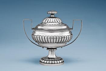 434. SUGAR BOWL WITH LID.