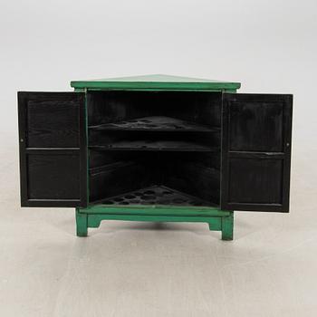 Corner cabinet, China Blue Lotus, late 20th/early 21st century.