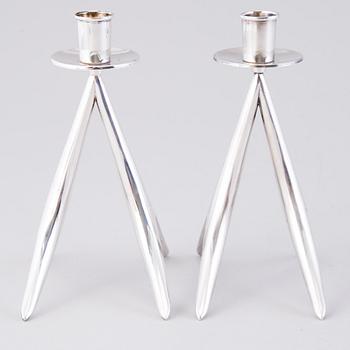 ANNA-GRETA EKER, a pair of silver candlesticks by Auran Kultaseppä oy, Turku 1964 and 1991.