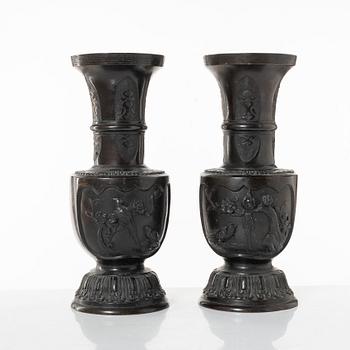 A pair of Japanese bronze vases, Meiji (1868-1912).