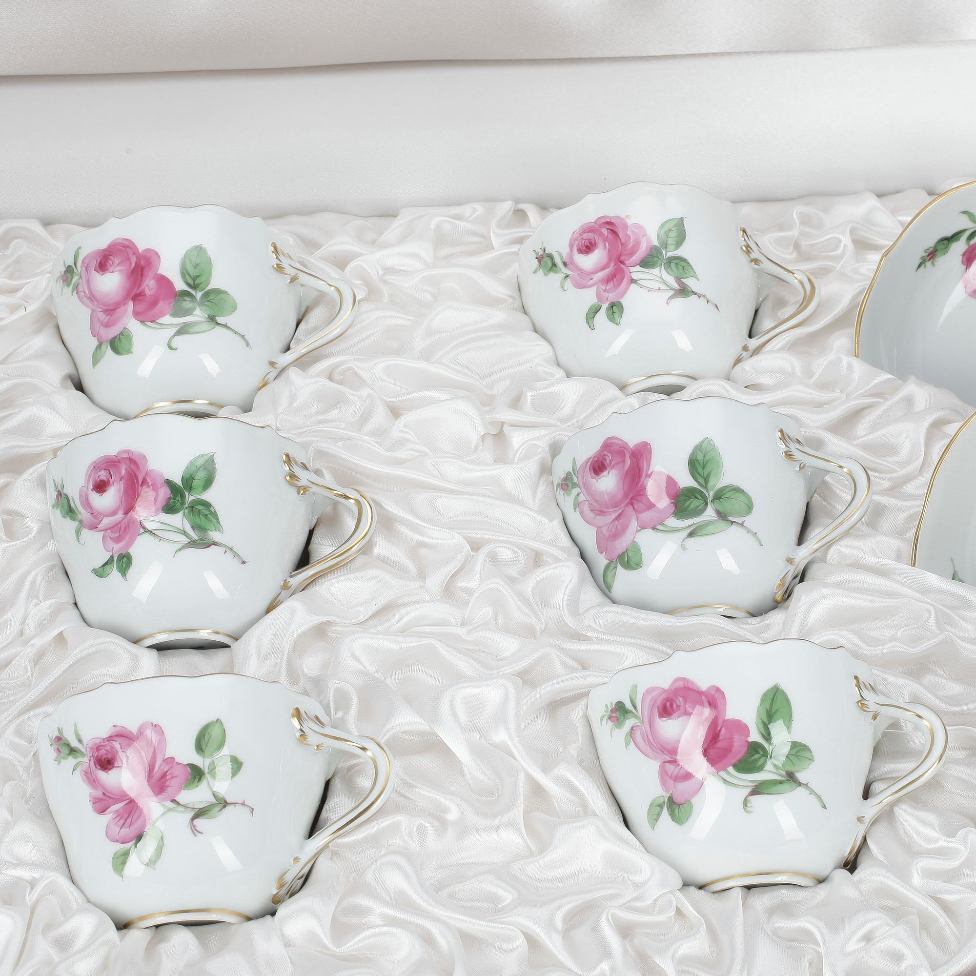 KAFFEKOPPAR MED FAT, porslin, Meissen, 1900-tal.