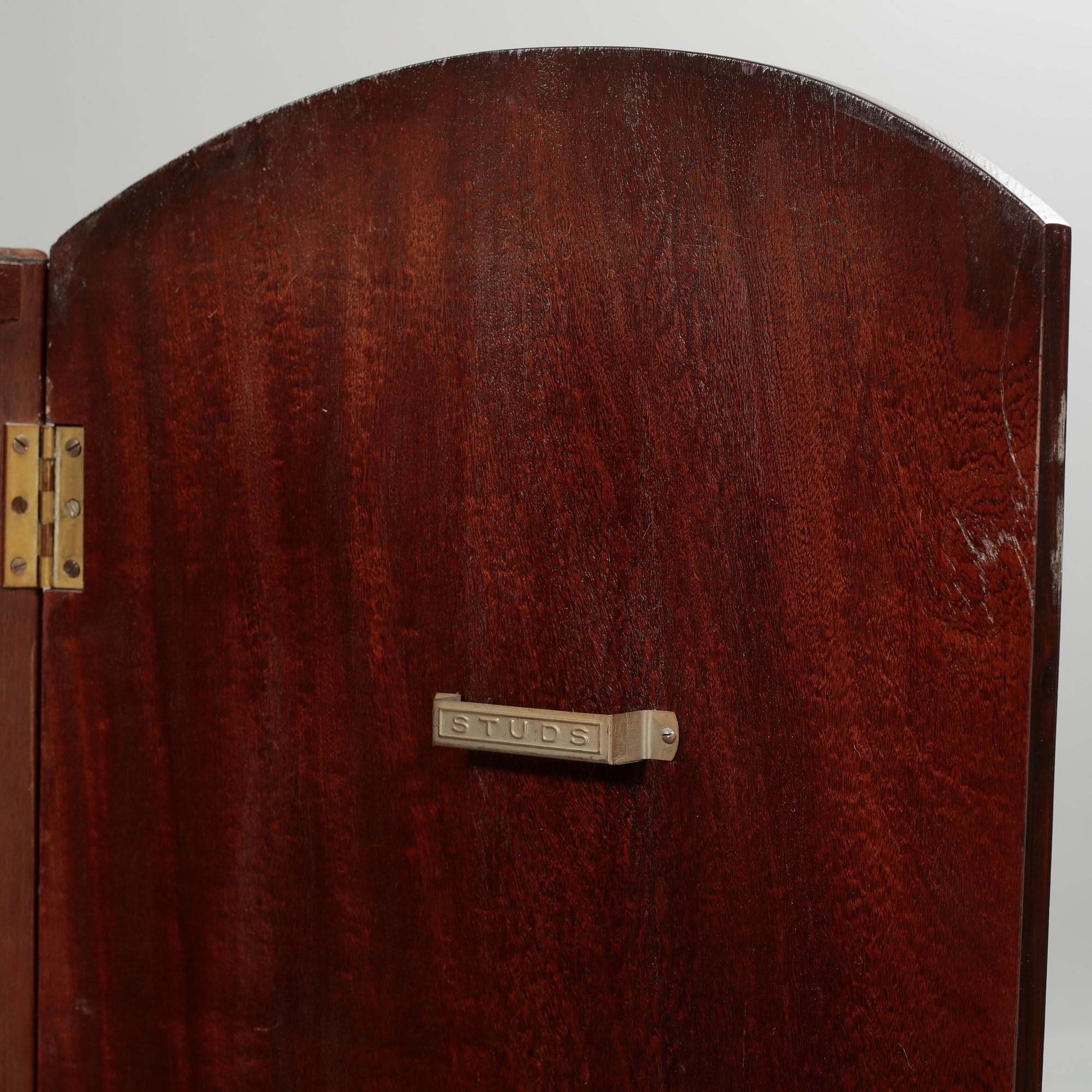 A cabinet from the first half of the 20th century.