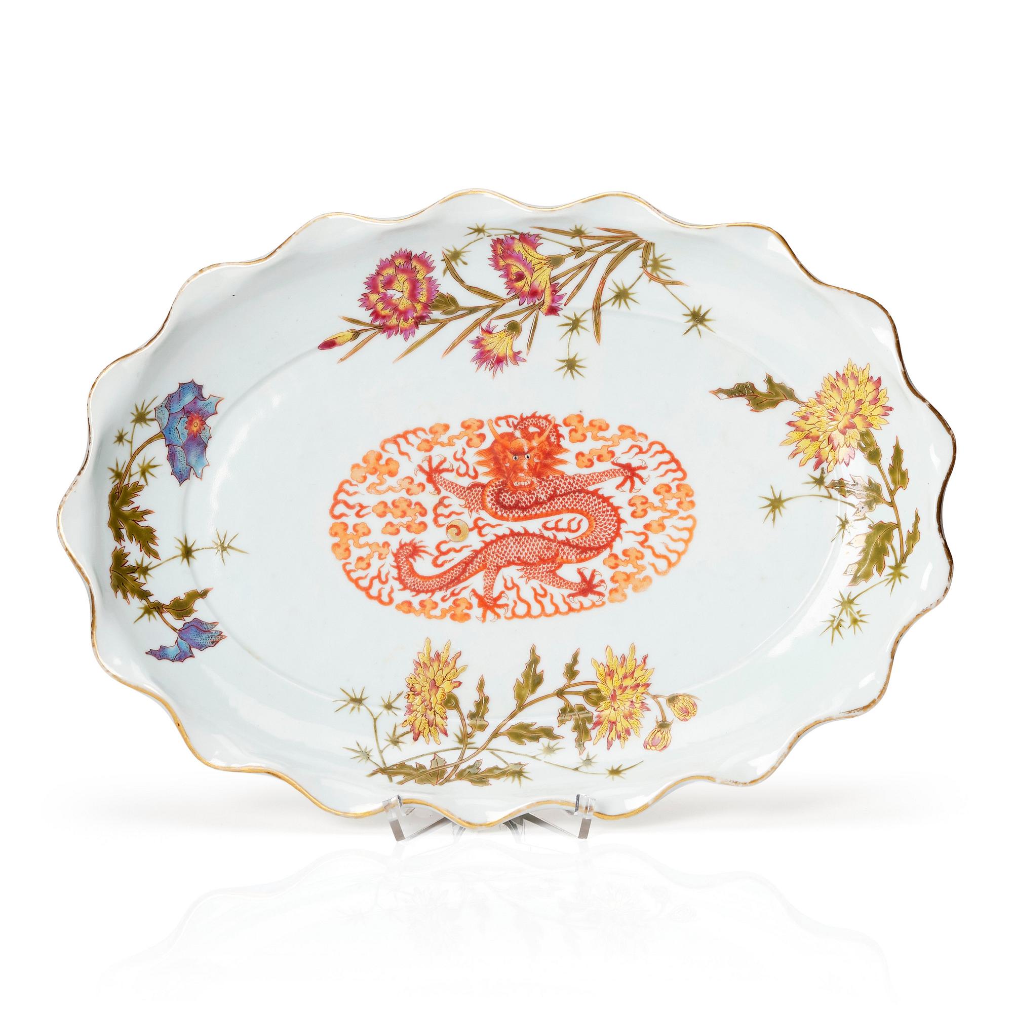 A Chinese 'five clawed dragon' dish, late Qing dynasty with Guangxu mark.