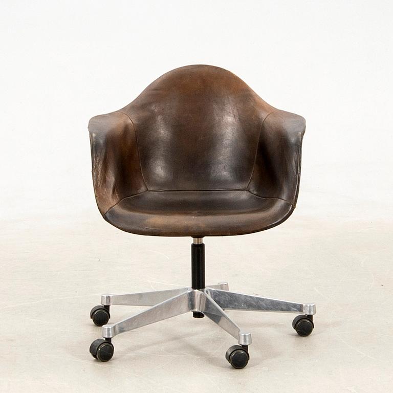 Charles & Ray Eames, fåtölj PACC Vitra 1900-talets andra hälft.