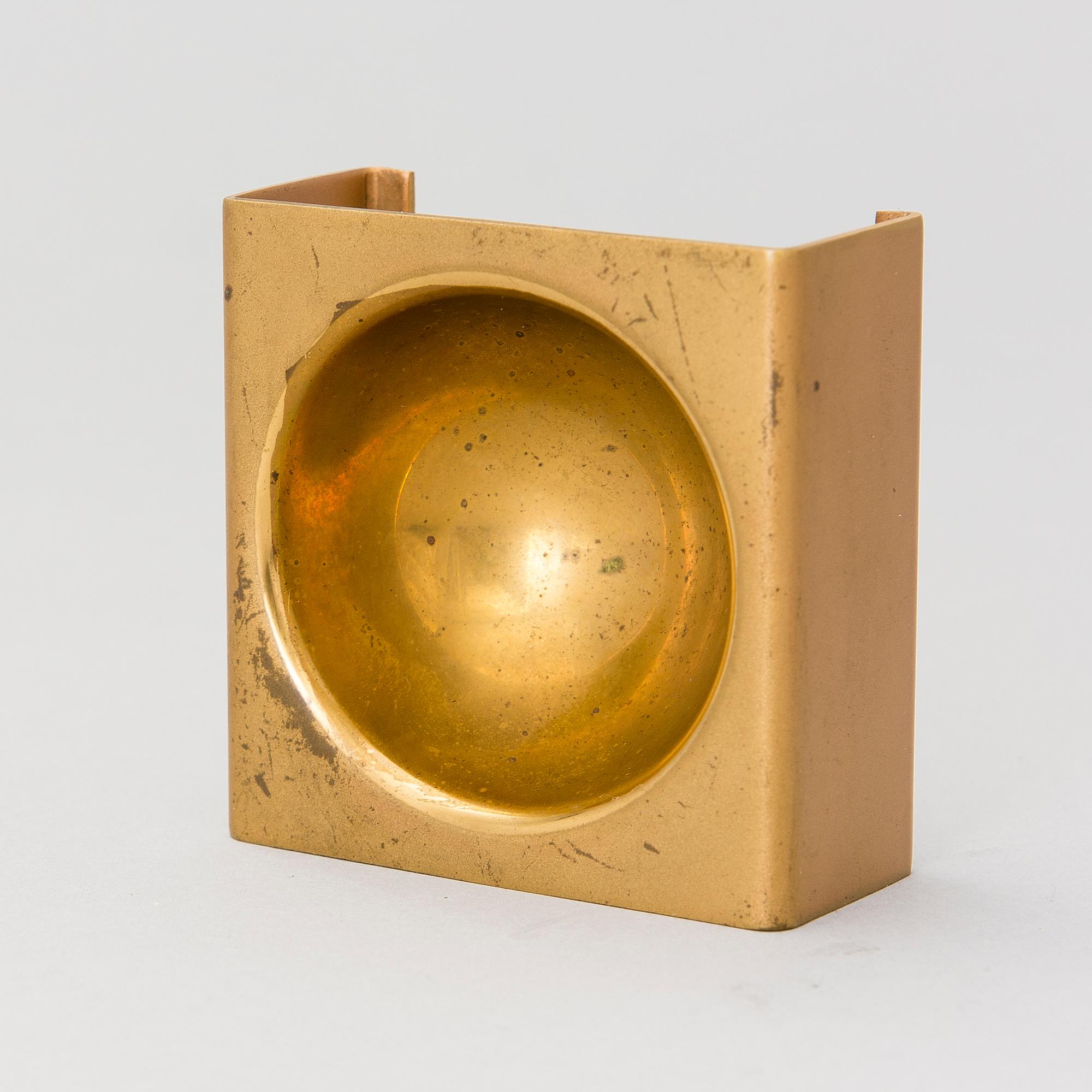 TAPIO WIRKKALA,  TUHKAKUPPI. Leimattu, Design: Tapio Wirkkala. Kultakeskus Made in Finland.