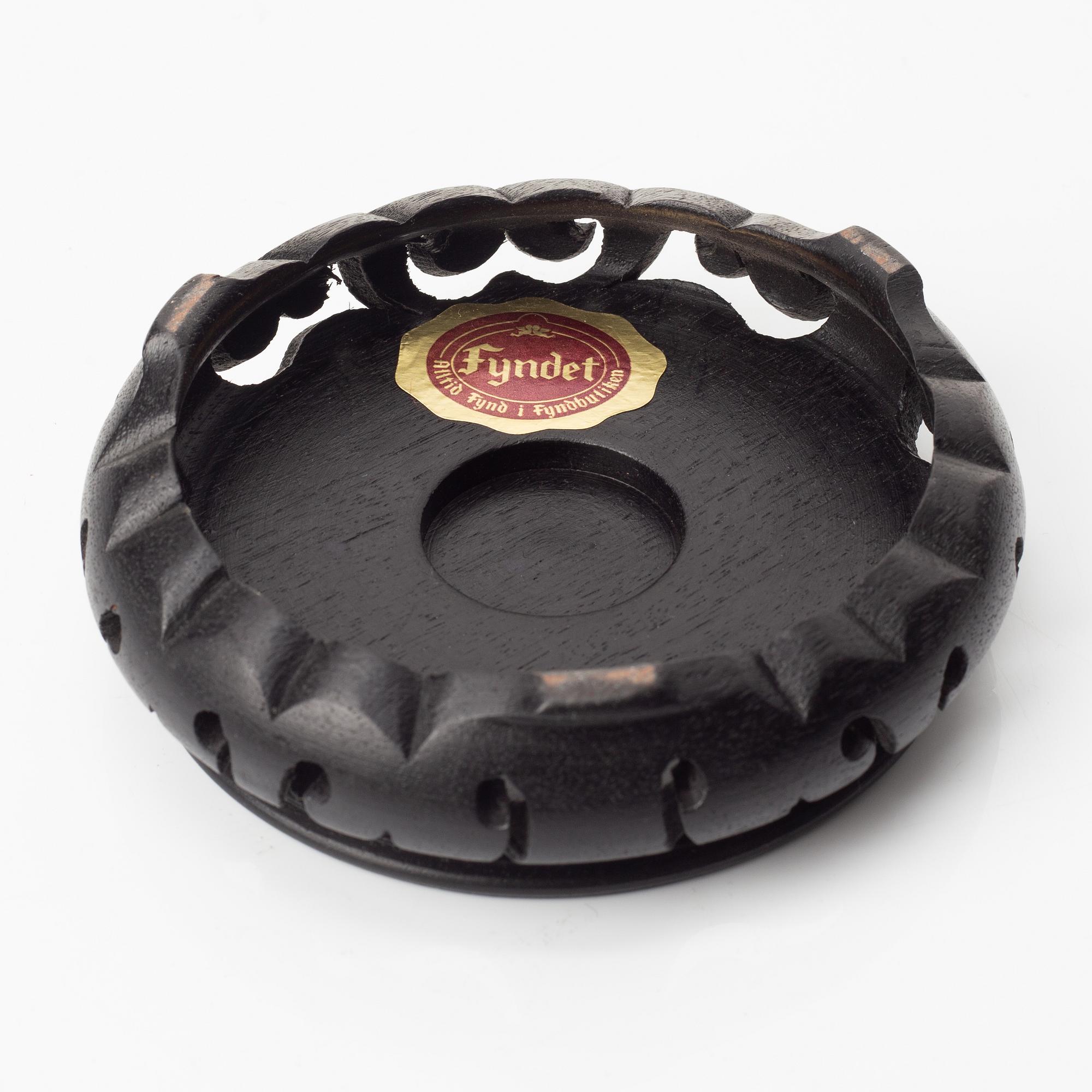 A porcelain bowl, China, Qianlong (1736-95).