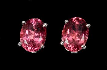 ÖRHÄNGEN, 18k vitguld med rosa turmalin.