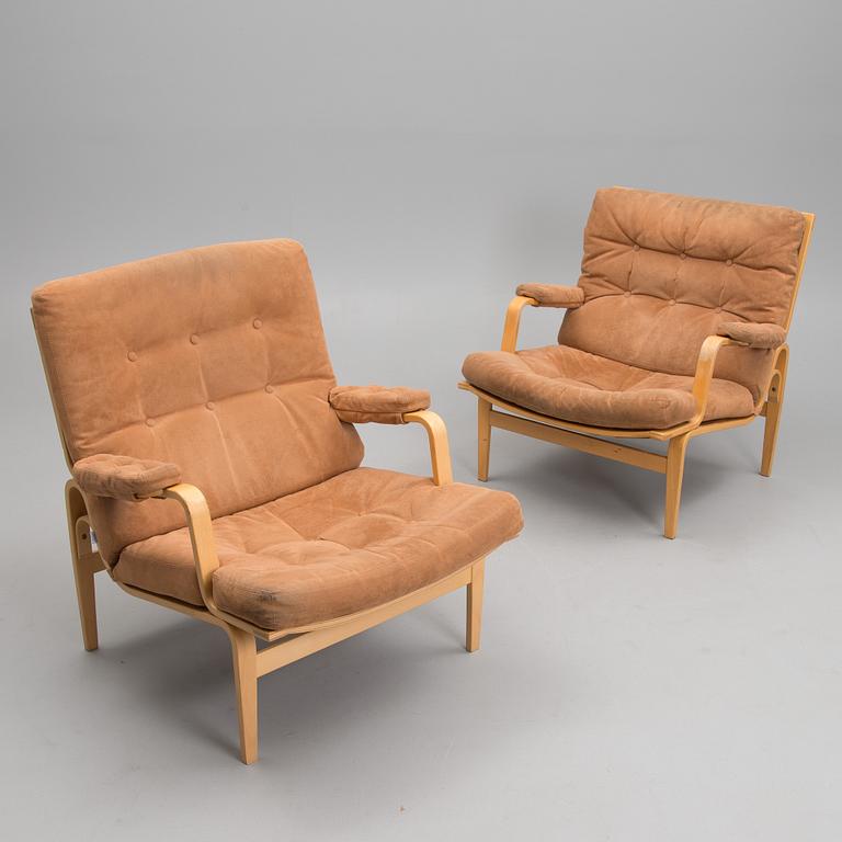BRUNO MATHSSON, fåtöljer, 2 st, "Ingrid" Dux 1980-tal.