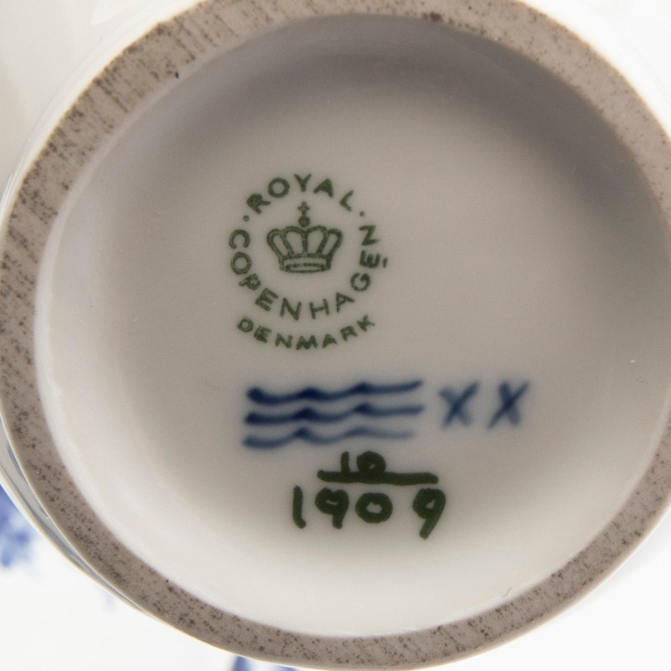 Service "Blue Flower" approx. 130 pcs Royal Copenhagen Denmark 20th century porcelain.