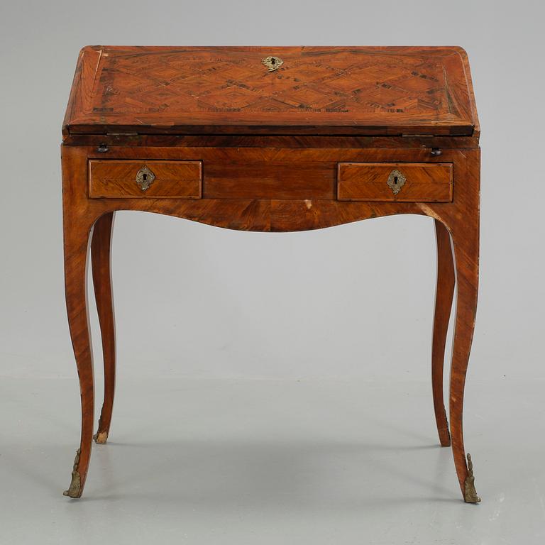 SEKRETÄR. Louis XV, 1700-talets andra hälft.