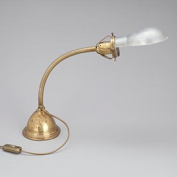 SKRIVBORDSLAMPA, 1900-talets första hälft.