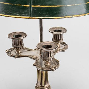 BOUILOTTE-LAMPA Louis XV-stil omkring 1900.