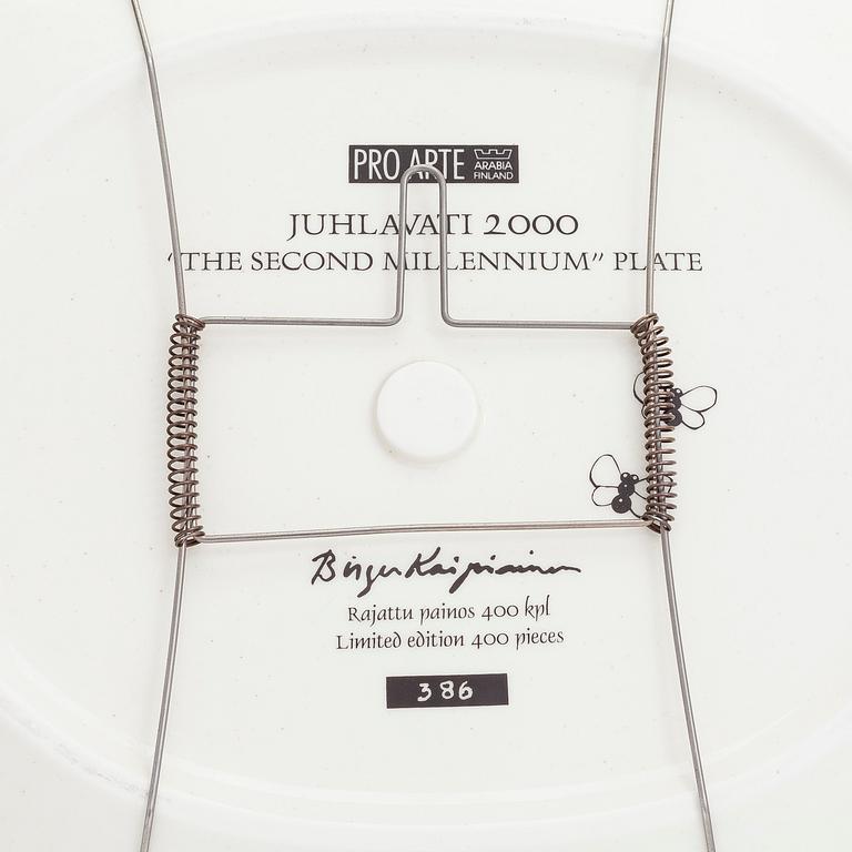 Birger Kaipiainen, fat, "Jubileumsfat 2000", 386/400. Pro Arte, Arabia.