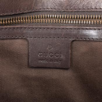 Gucci, Translation: "bag".