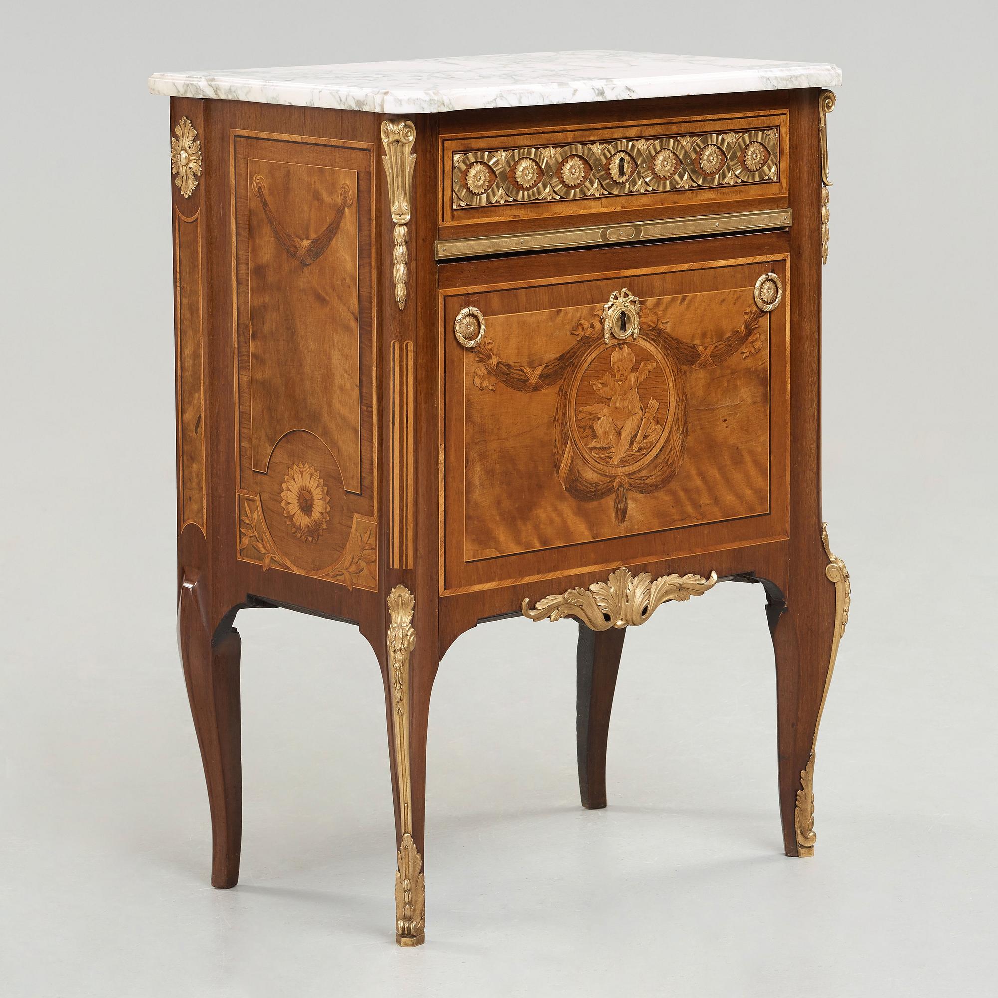 BYRÅ, signerad och daterad Haupt 1784 (mästare i Stockholm 1770-1784). Gustaviansk.