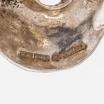 Helky Juvonen, rannekoru, sterlinghopea, Westerback, Helsinki 1972.