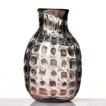 Edvin Öhrström, an "Ariel" glass vase, Orrefors 1947, no 422.