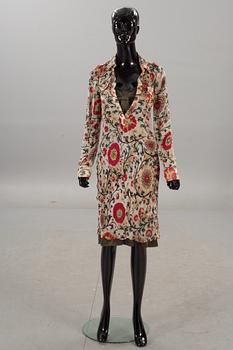 KLÄNNINGAR, 2st, Diane Von Furstenberg samt Etro Milano.