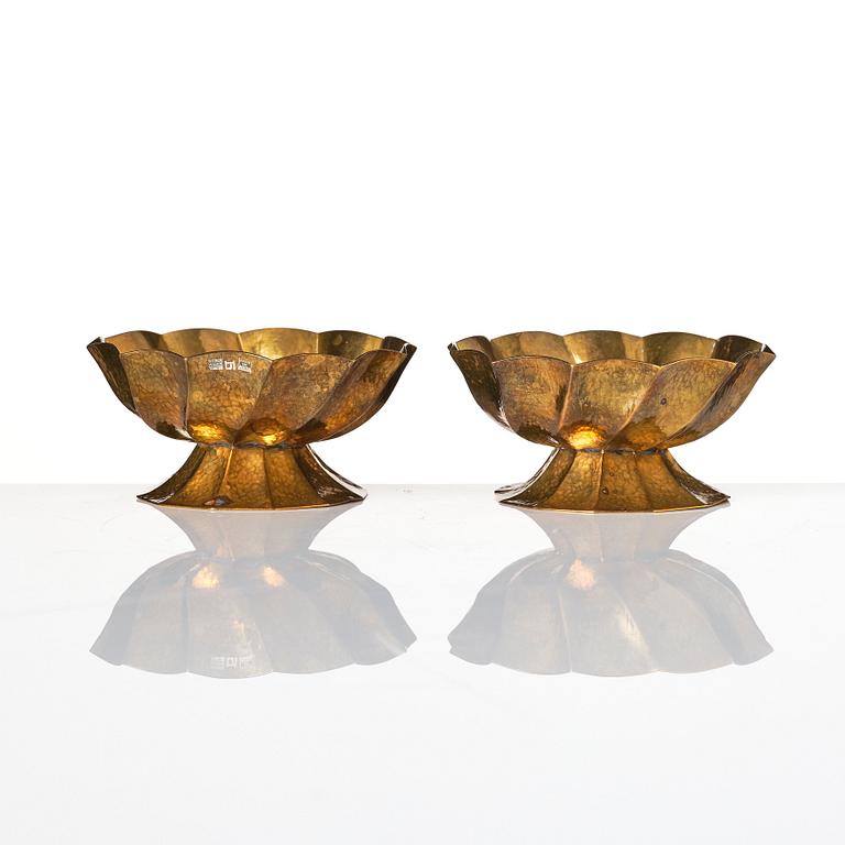 Josef Hoffmann, a pair of brass bowls, Wiener Werkstätte, Austria ca 1920.