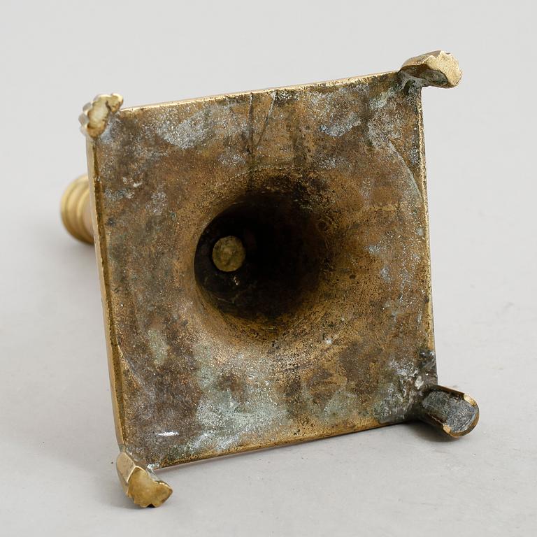 LJUSSTAKE, mässing, 1600-tal.