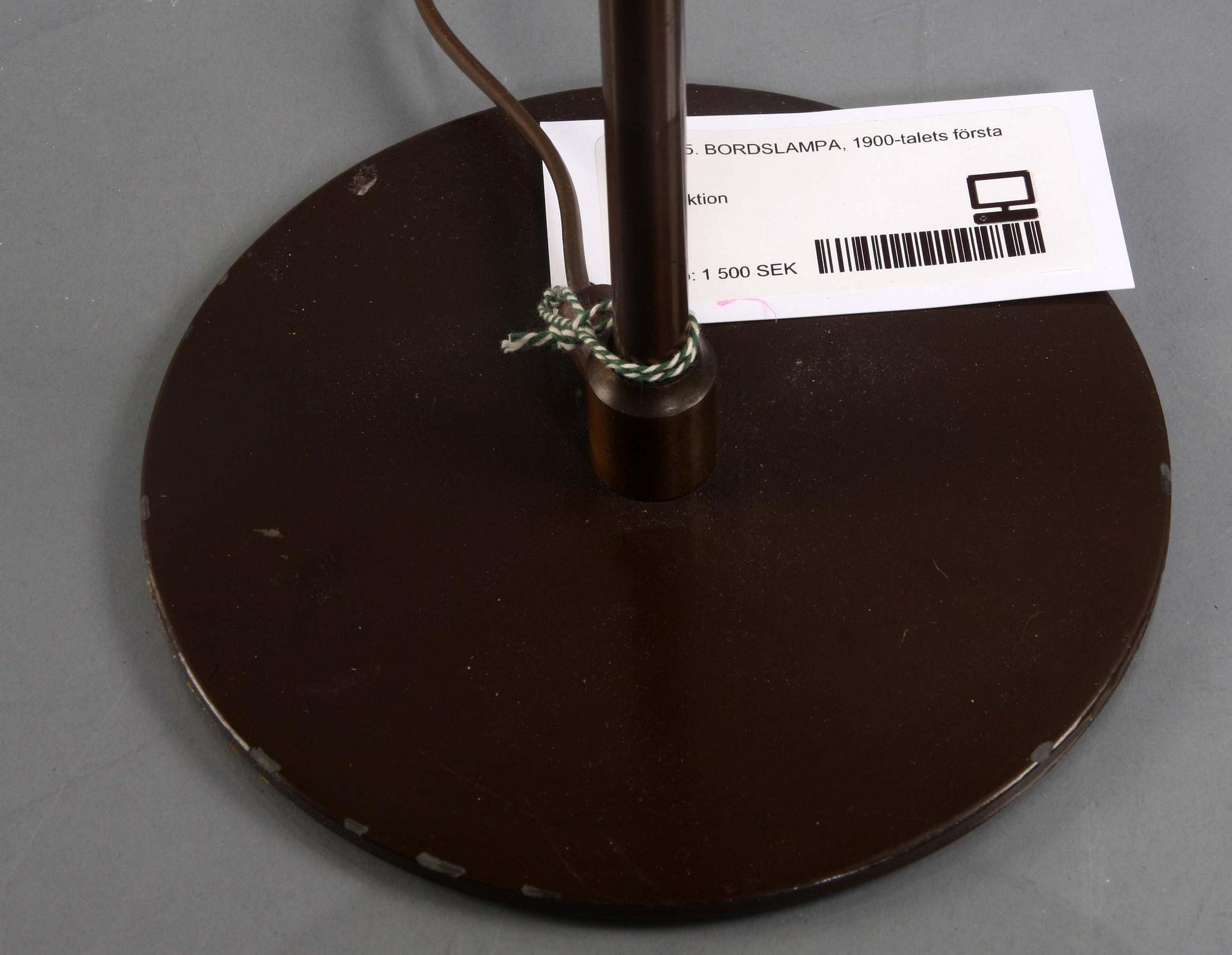 BORDSLAMPA, 1900-talets första hälft.