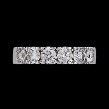 RING, 6 briljantslipade diamanter, tot. 1.34 ct.