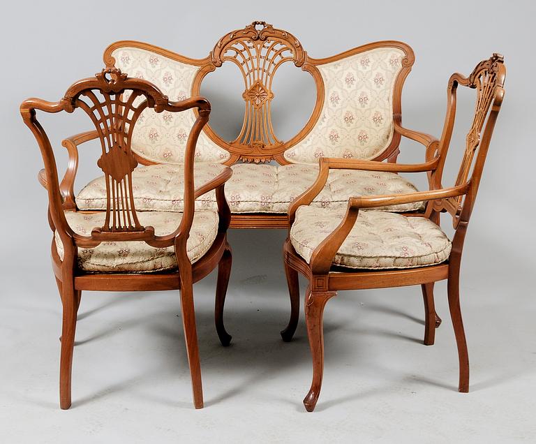 SALONGSGRUPP, 4 delar, rokokostil, 1800/1900-tal.
