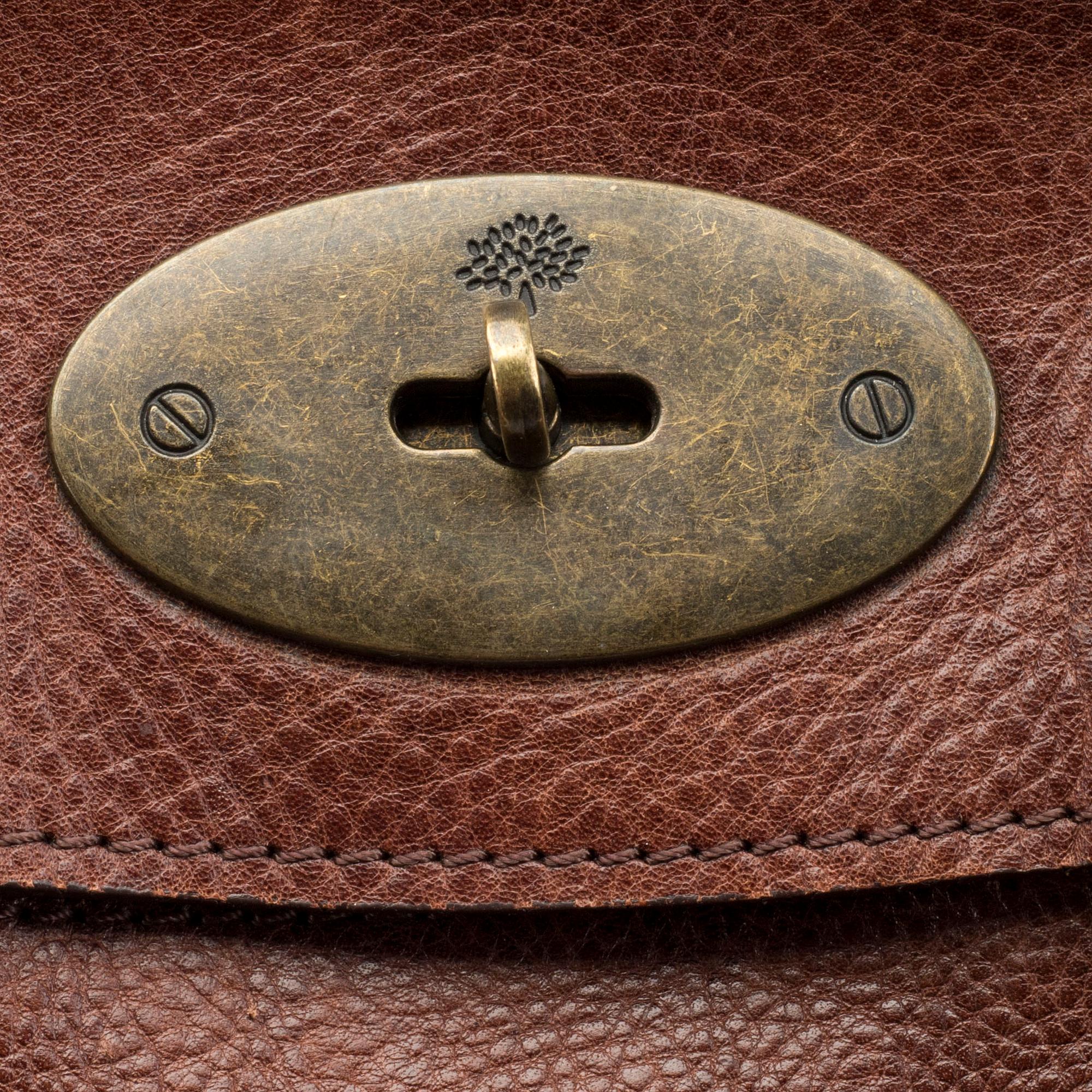 A MULBERRY PICADILLY HANDBAG.