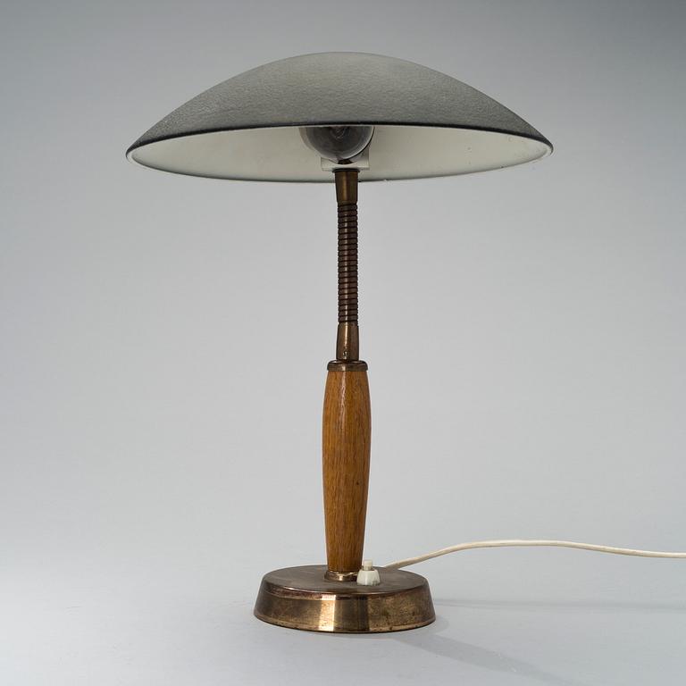 TABLE LAMP, model K 11-25, Idman, Mid-1900s.