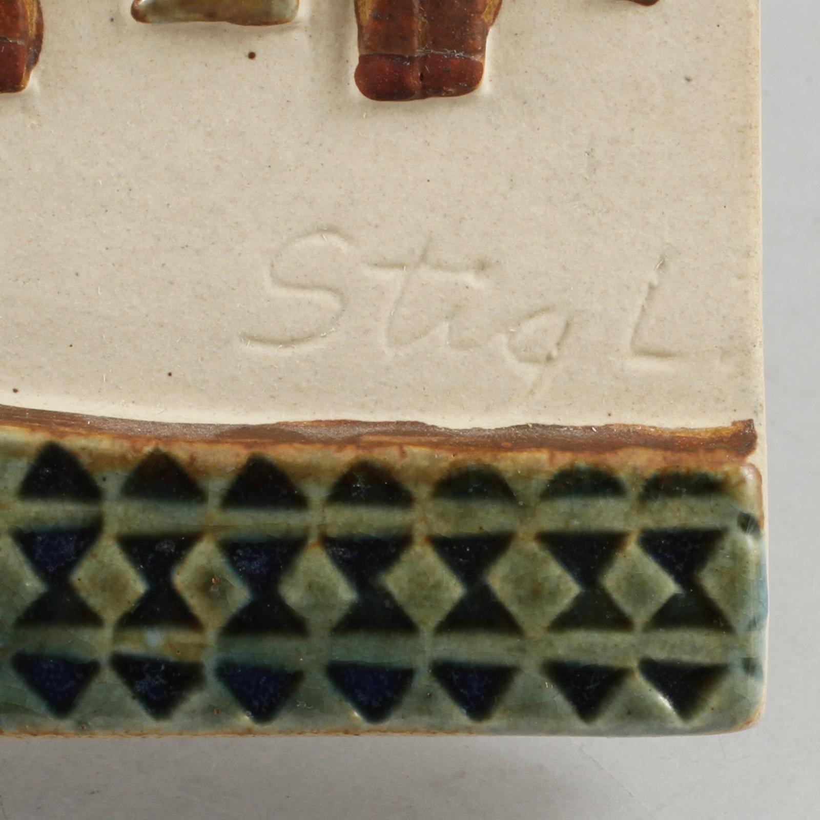 VÄGGPLAKETT, stengods, Stig Lindberg, Gustavsberg, 1900-talets andra hälft.
