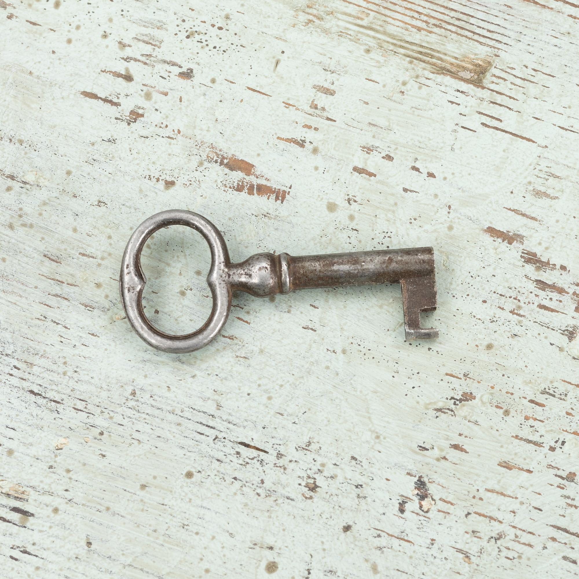 Byrå, gustaviansk, 1800-talets början.