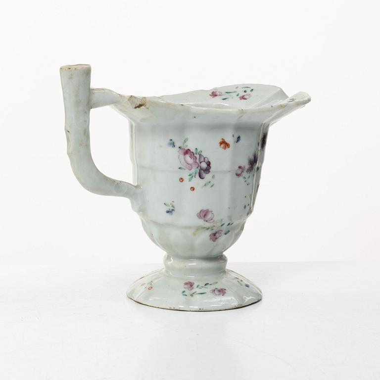A collection of export porcelain, China, Qing dynasty, 18th century.