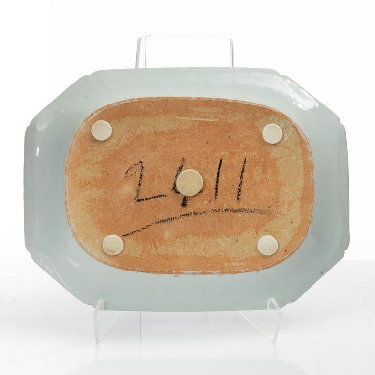 Two Chinese blue and white export porcelain dishes, Qing dynasty, Qianlong (1736-95).