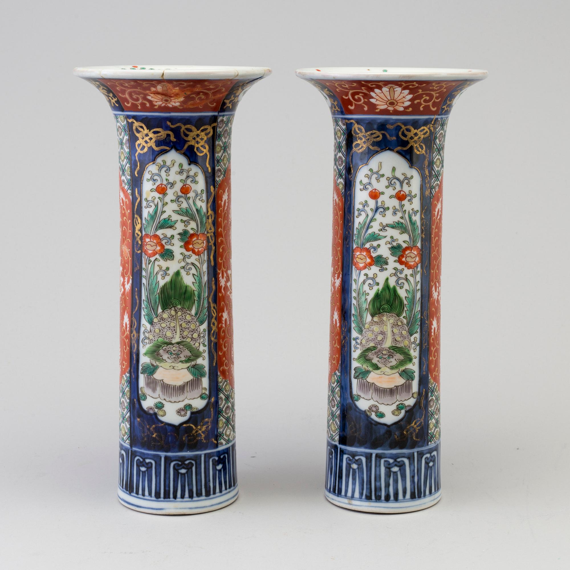 VASER, ett par, porslin, Kina, 1800-tal.