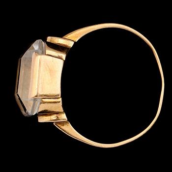 RING, 18K guld, bergkristall, svenska stämplar.