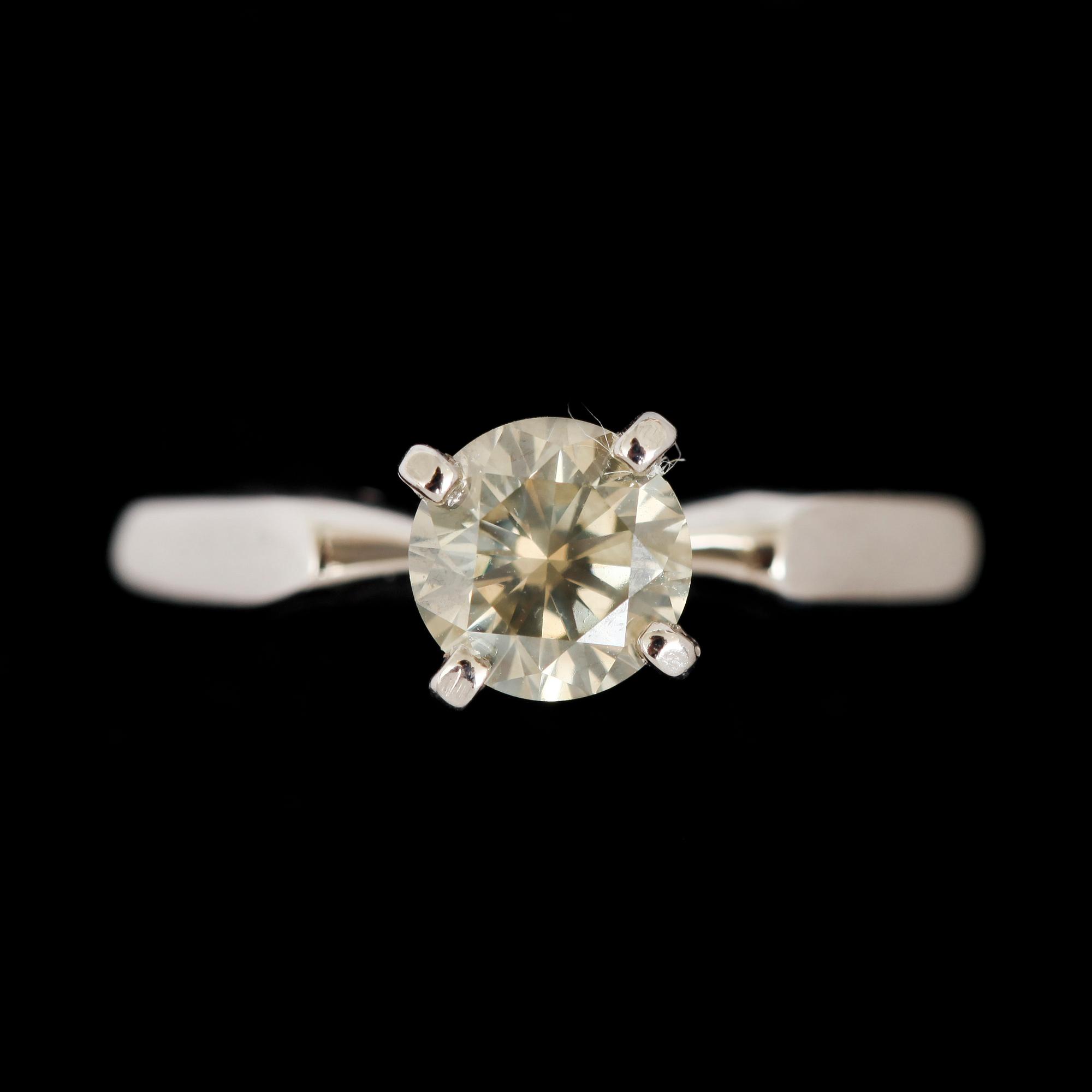 RING, 14k guld med briljantslipad diamant ca 0,91 ct. Vikt 3 g.