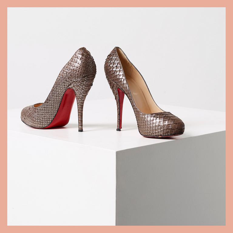 PUMPS, Christian Louboutin, storlek 39.
